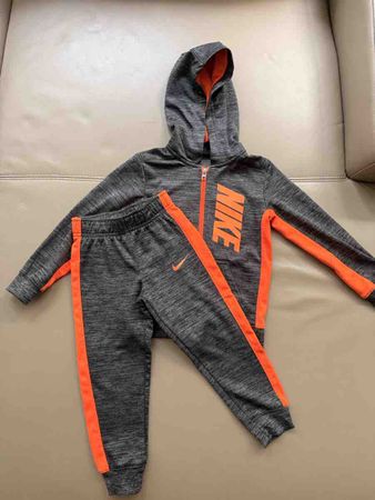 Nike Sportswear Set Boys - Size 104 / 4t
