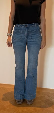 Bootcut Jeans, Gr. 28, neuwertig