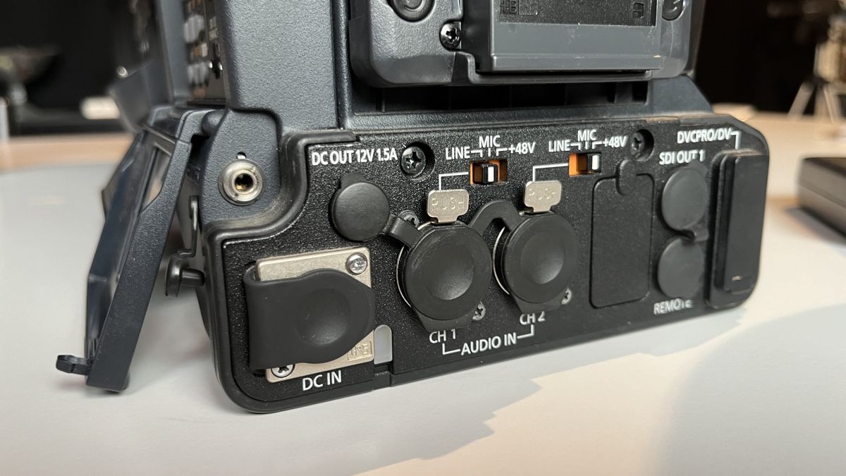 Panasonic Kamera: Panasonic HPX371 Schulterkamera – Gebraucht aus Luzern von tillgmuer 7