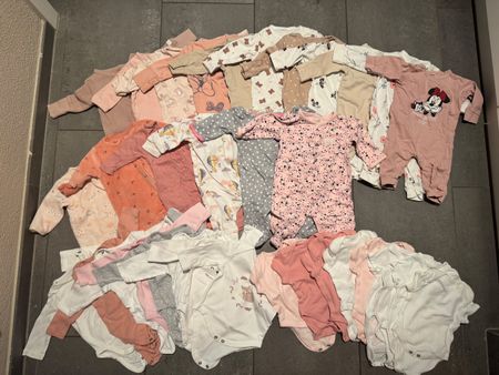 Baby Kleider Grösse 56