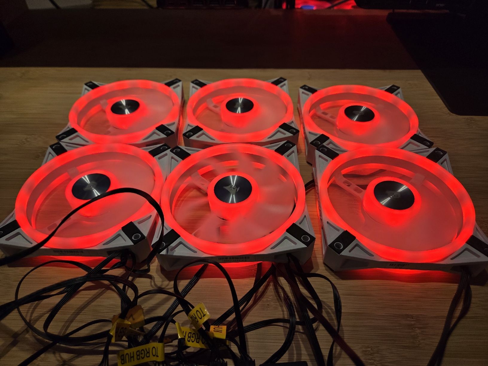 PC: 6xiCUE QL120 RGB Weiss inkl. Controller PRO – Usato da Arbon venduto da Mamamia13 2