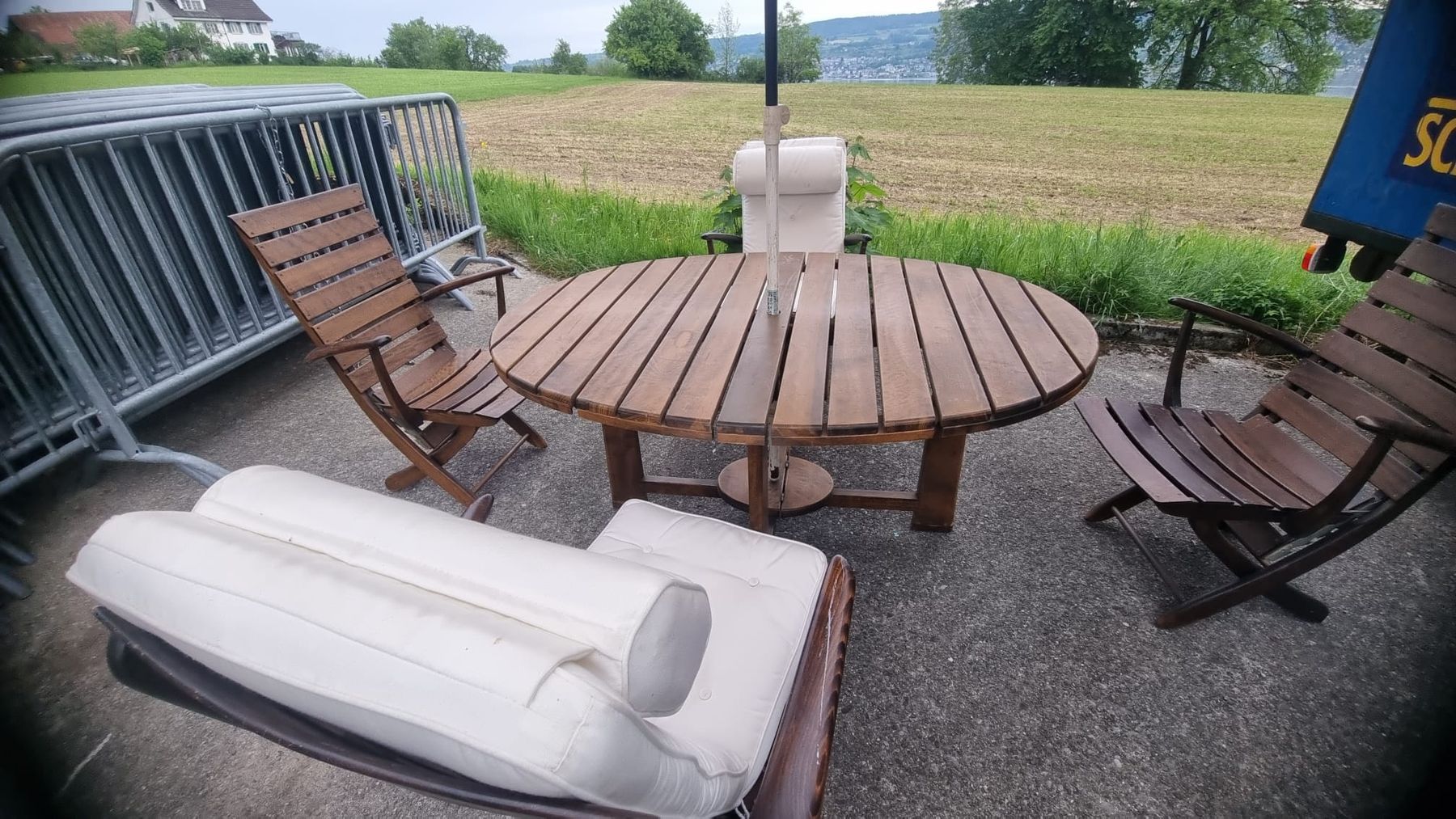 Set di tavolo e panche: Schönes Gartenensemble Teakholz – Usato da Wädenswil venduto da Greatstuff 1