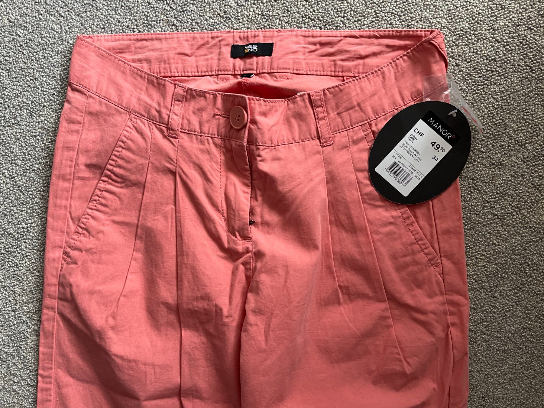 Pantaloni: Manor Chinohose Gr 34 Fabrikneu – Nuovo e nell'imballaggio originale da Rekingen AG venduto da nederland1 1