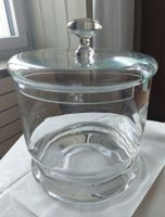Bowle mit Deckel gut erhalten ,22 cm ,4 Liter