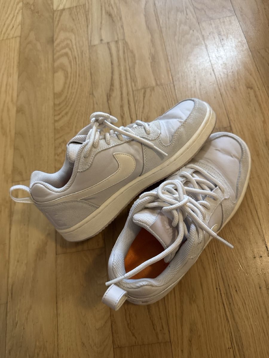Nike Scarpe da donna: Nike Sneaker, Grösse 38, beige – Usato da Thun venduto da Vans_98
