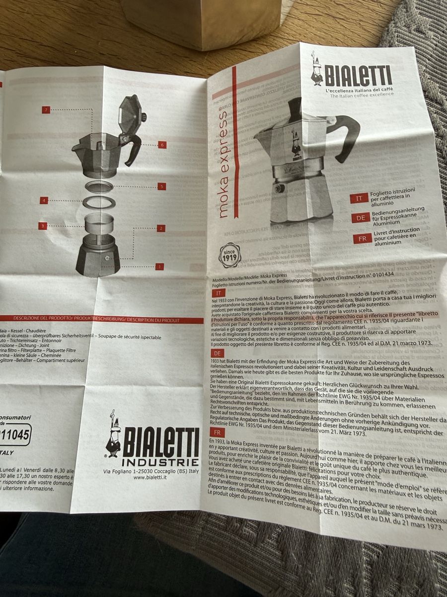 Bialetti Macchine per caffè & Macchine per espresso: Bialetti Moka Express Espressokocher. neu – Nuovo (secondo la descrizione) da Sirnach venduto da sirni 2
