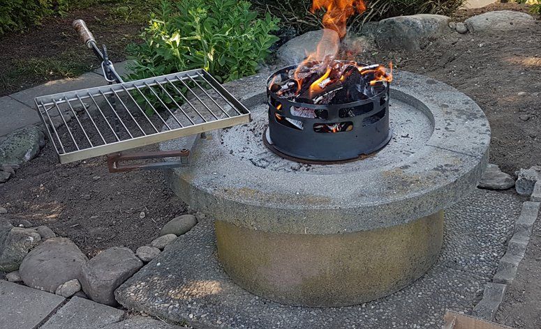 Feuerschale: Feuerstelle – Gebraucht aus Erlen von Pthomi 1