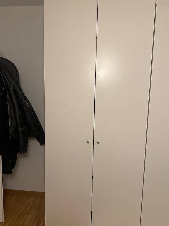 Armoires: Armoire Ikea – D'occasion à Plan-les-Ouates par emma1981