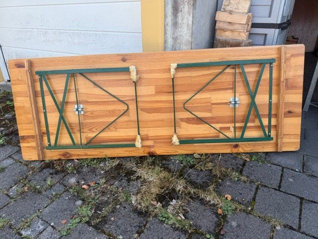 Set di tavolo e panche: Festbankgarnitur, Holz, gebraucht – Usato da Pfaffnau venduto da Gerry1503 5