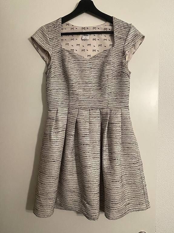 Vestiti: Damenkleid Gr. 34 – Usato da Villmergen venduto da Sabsi92