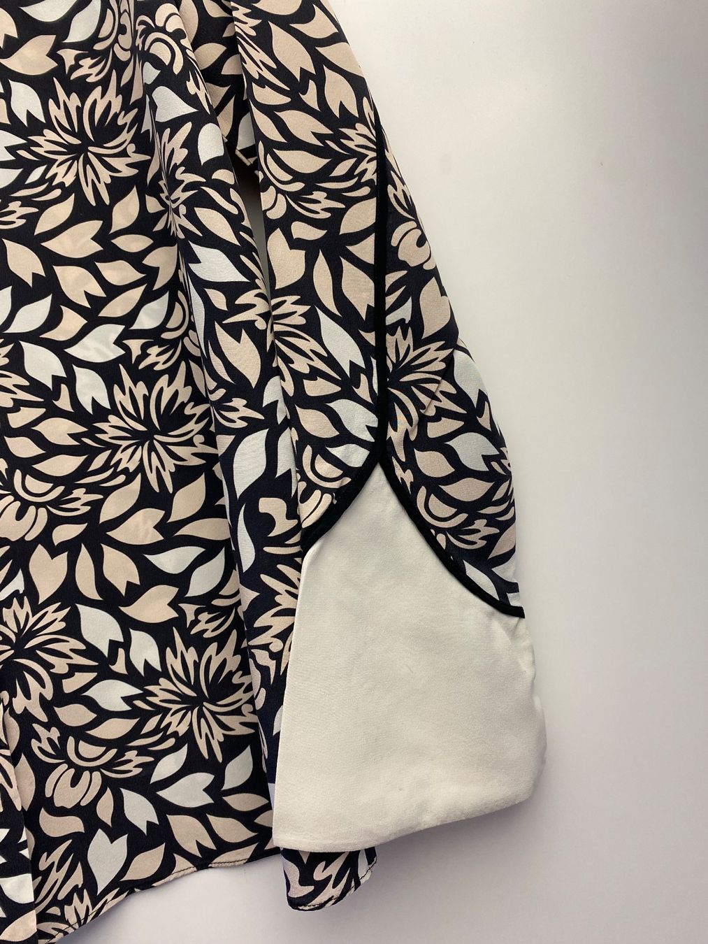 Blusen: Dorothe Schuhmacher Bluse aus Seide L – Gebraucht aus Herrenschwanden von Cate67 4