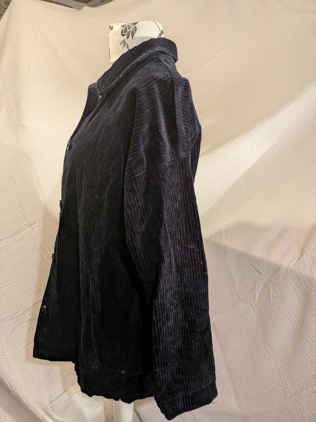 Monki Cappotti: Oversize Cordmantel Monki Grösse L – Usato da Schwyz venduto da Magdalena86 1