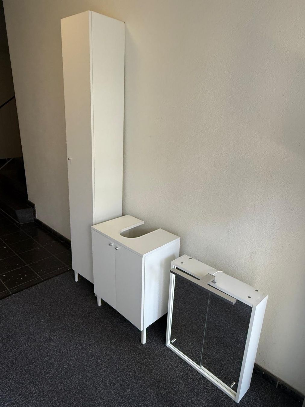 Ikea Armoires miroirs: Badezimmerschränke – D'occasion à Richterswil par san_bh2q 1