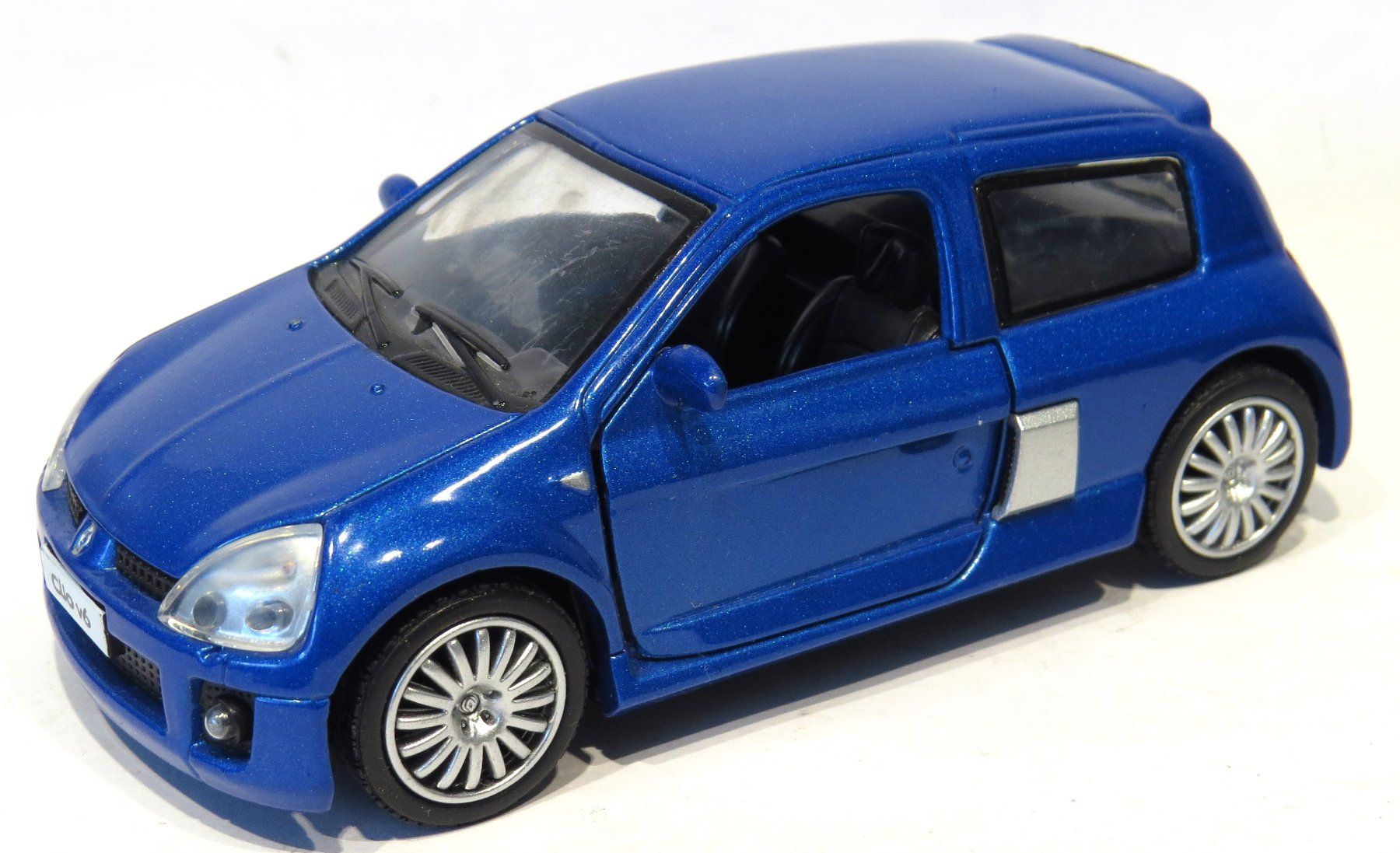 Renault Modellini d'auto: Renault Clio V6 2003 – Difettoso da Ettingen venduto da campione_1