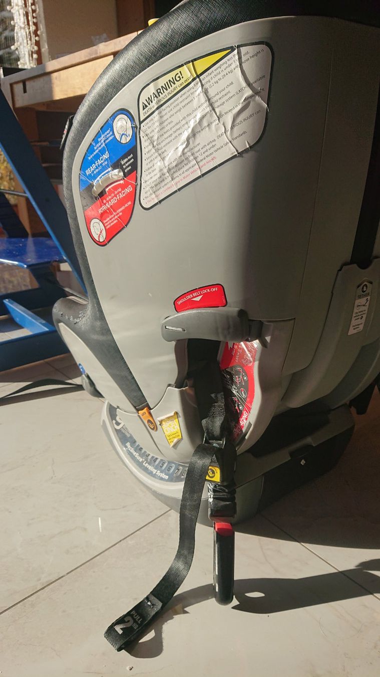 Chicco Seggiolini per auto: Chicco NextFit iX Zip Kindersitz Auto Flugzeug – Usato da Grenchen venduto da Zombiepolizist 8