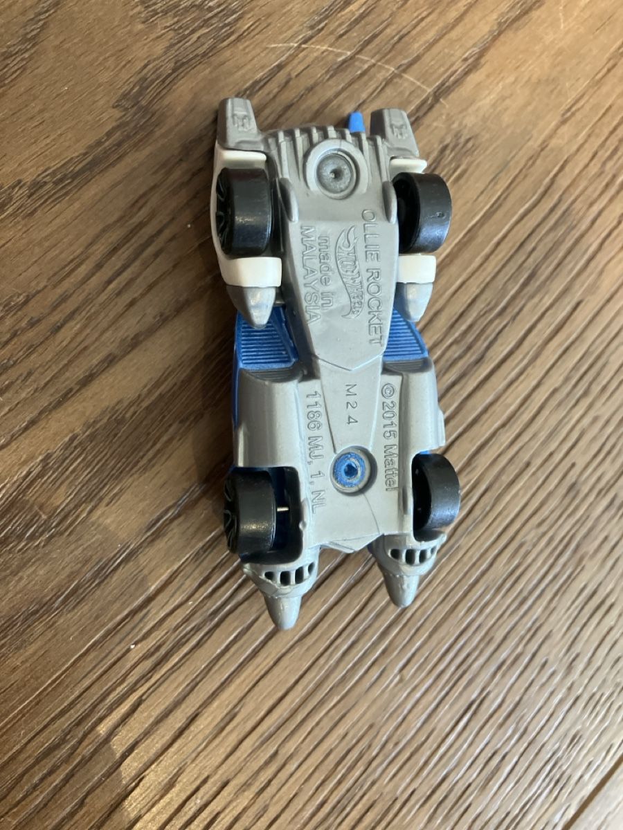 Hot Wheels Giocattoli: Hotwheels ollie rocket  – Usato da Luzern venduto da tra_t8h7 2