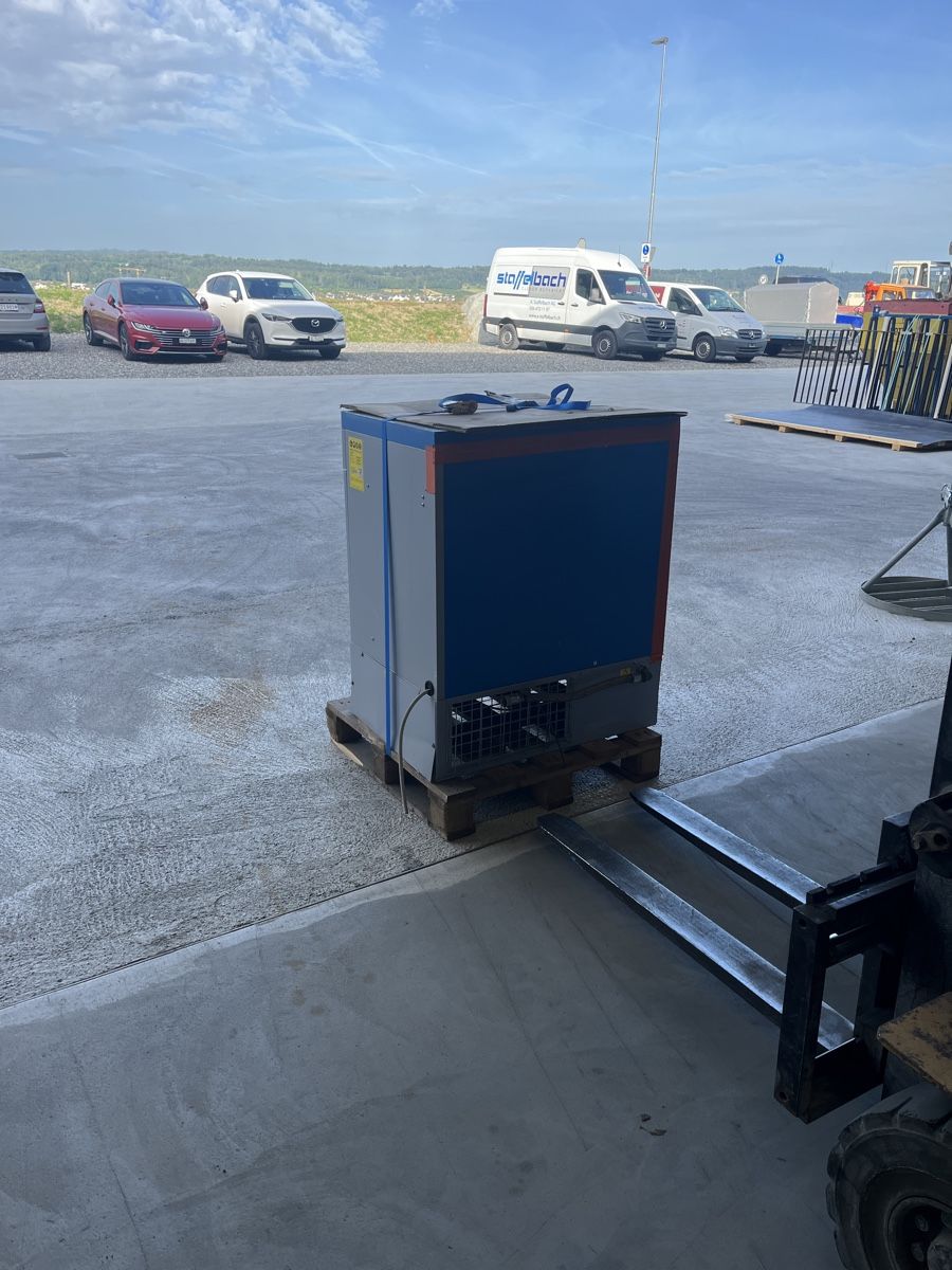 Compressori: Mark Kompressor MSM 7.5kW X Maxi Schraubenkompressor – Usato da Eggenwil venduto da gotrip 2
