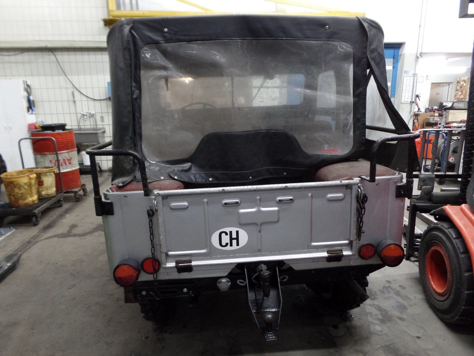 Jeep Automobili: Jeep Willys Universal CJ – Usato da Küssnacht am Rigi venduto da Locki71 3