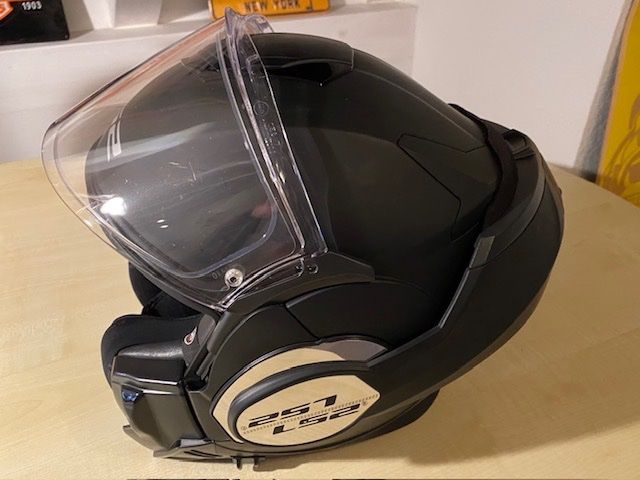 Casques & visières: LS2 Klapphelm / FF399 Valiant Solid black, LS2 Gösse XS – D'occasion à Thun par screamingbenno