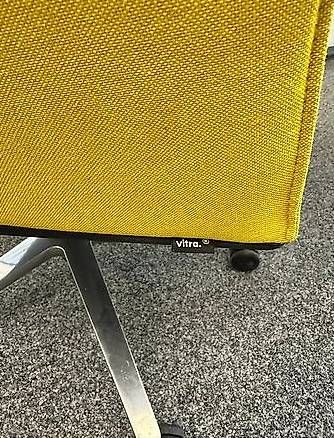 Stühle: Vitra Softshell Chair mit Rollen, 2x Gelb, 1x Grau – Gebraucht aus Blumenstein von marycherry 3
