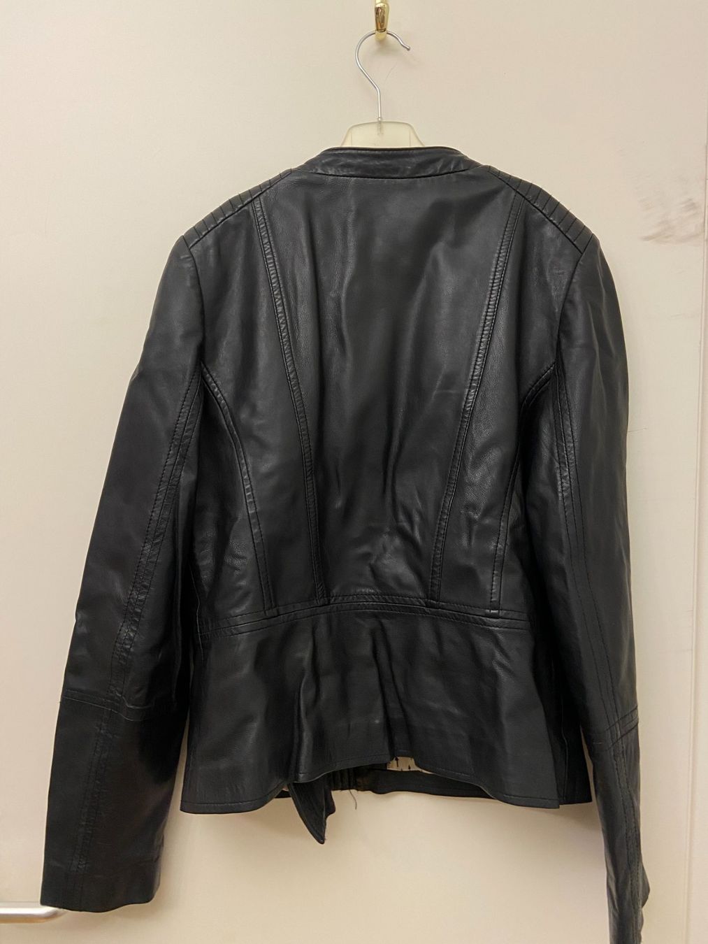 Jacken: Lederjacke aus einer Boutique – Gebraucht aus Piazzogna von edw_rbf9 2