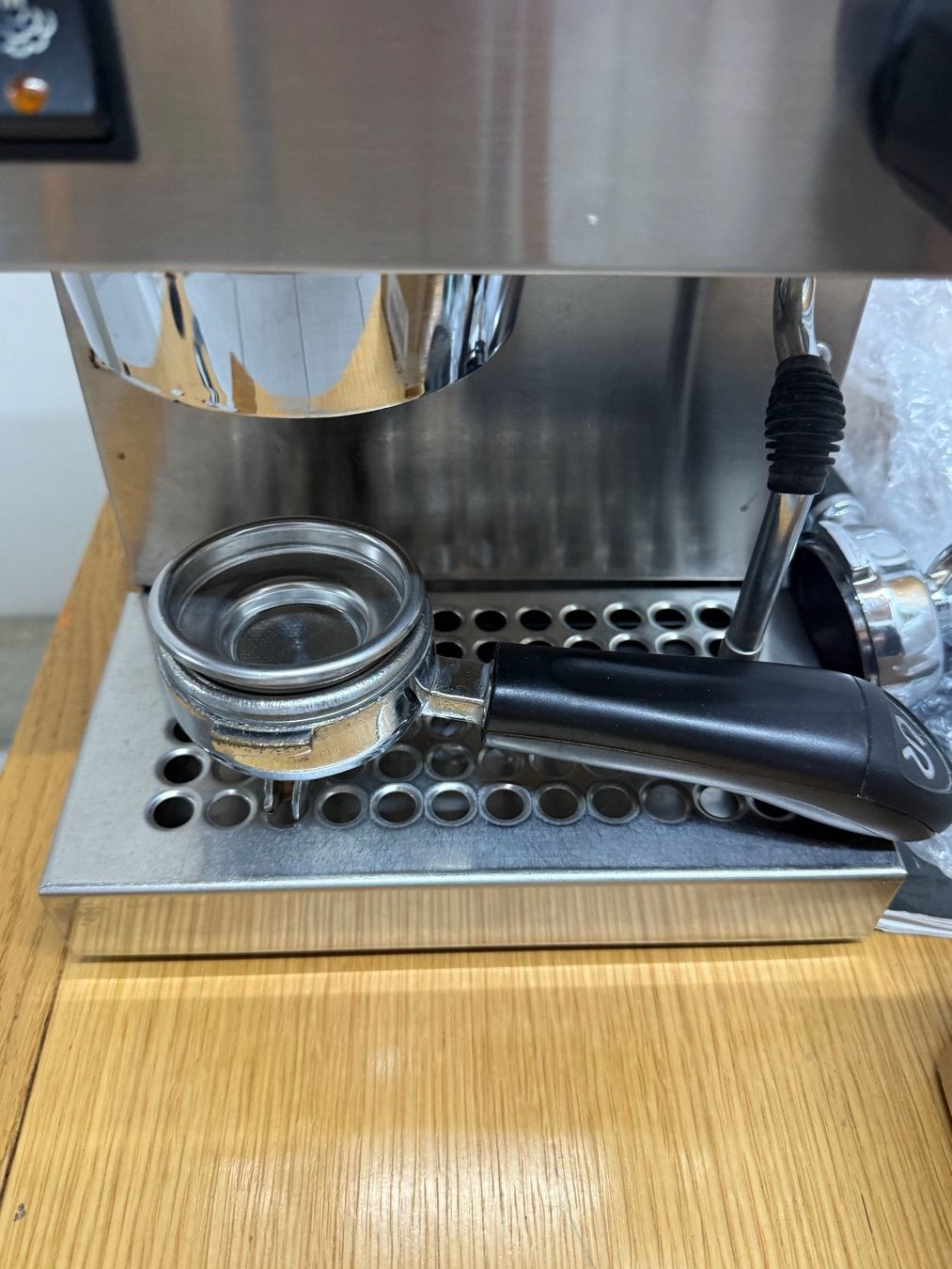 Rancilio Macchine per caffè & Macchine per espresso: Siebträger Rancilio Silvia – Usato da Frauenkappelen venduto da 070179 1
