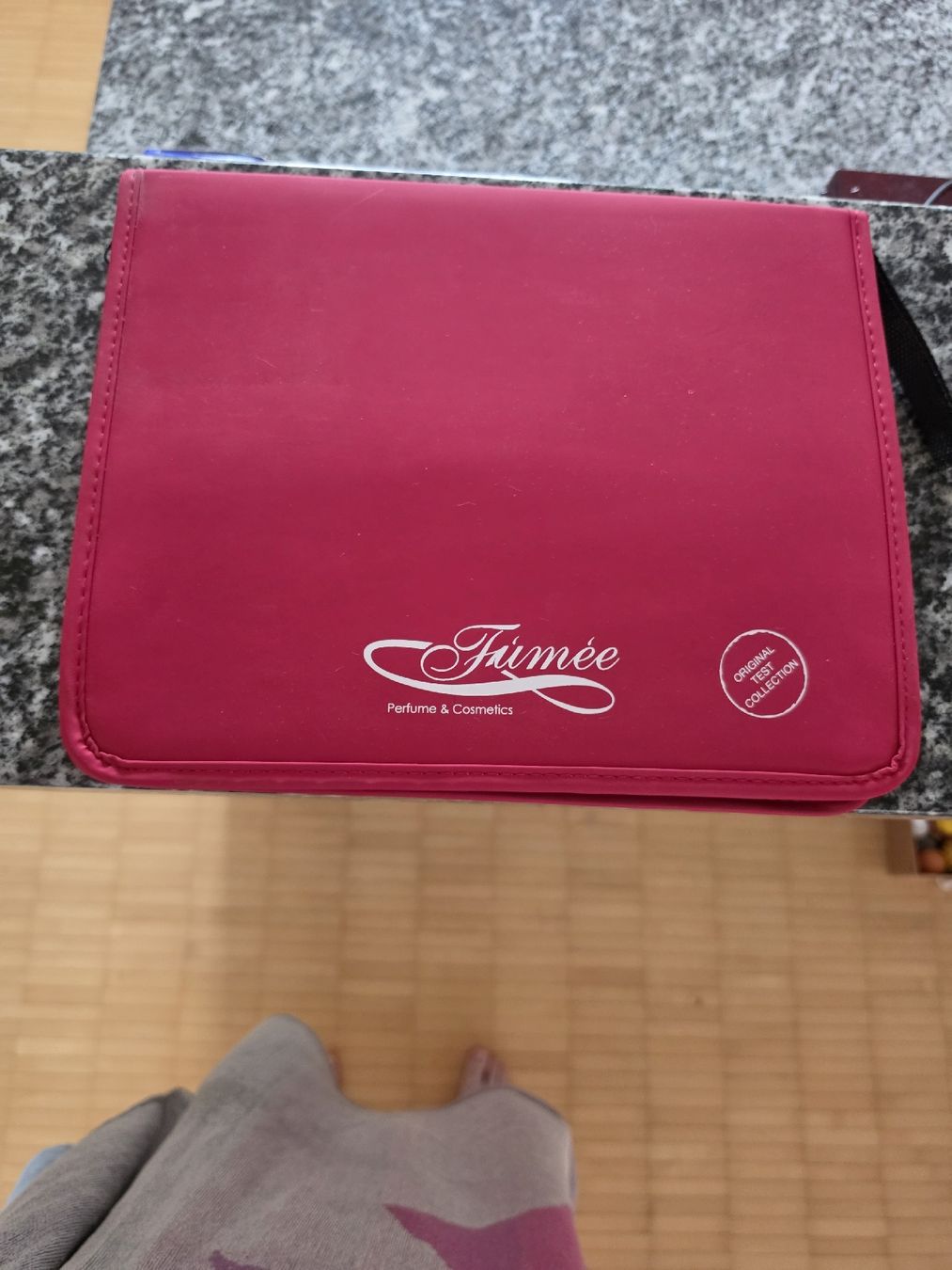 Parfum & Eau de Toilette: Parfum Set zum ausprobieren... – Gebraucht aus Wittenbach von Handfest 1