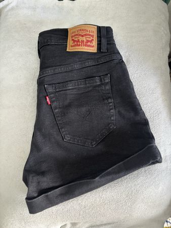 Levi's A-Line Mom Shorts black size 27 used