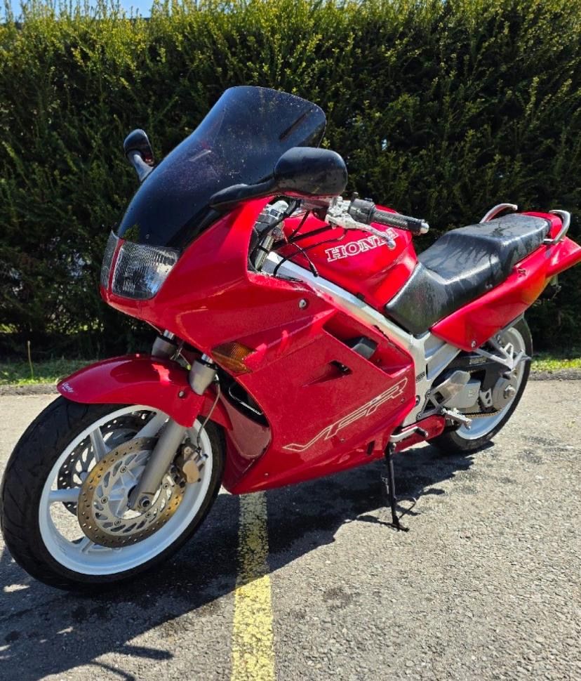 Honda Strada: Honda VFR 750 1992 – Usato da Trin venduto da lst_b8rq