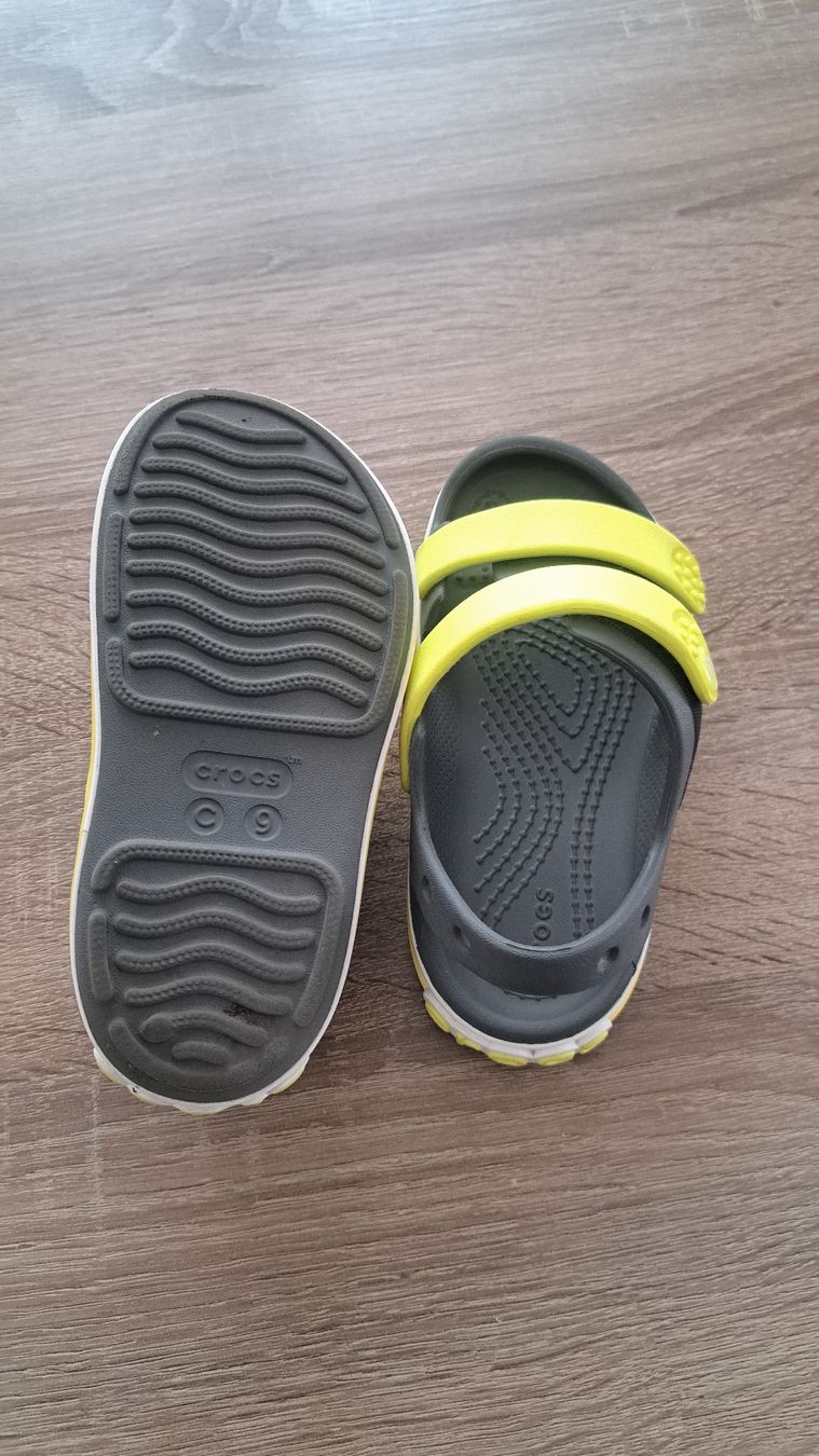 Crocs Schuhe für Jungen: Crocs Sandalen  – Gebraucht aus Buchs SG von VitaliiKu 2