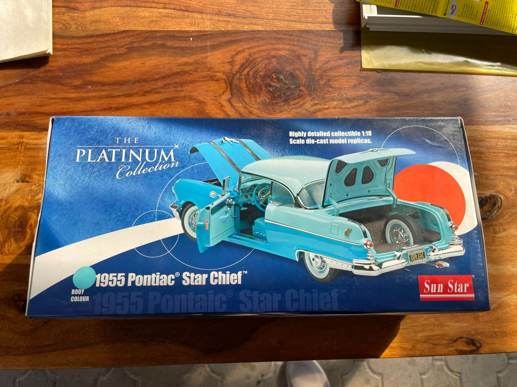 Pontiac Modellini d'auto: Pontiac star chief 1955     1:18 – Nuovo e nell'imballaggio originale da Wohlen AG venduto da Erelpowerline 1
