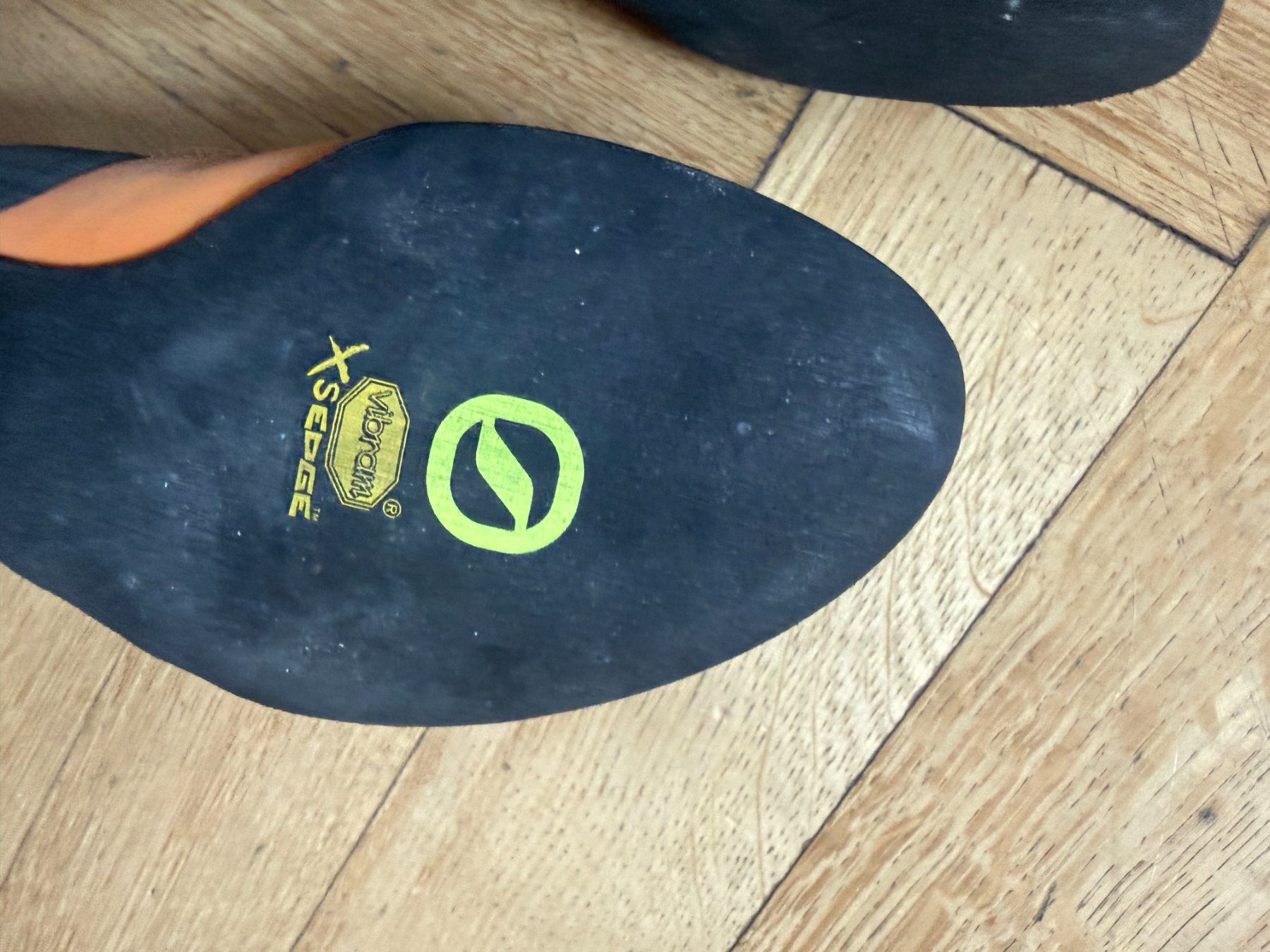 Scarpe da uomo: Chaussons d'escalade Scarpa Force V WMN taille EU 40 1/2 – Usato da Lausanne venduto da denisbalibouse 6