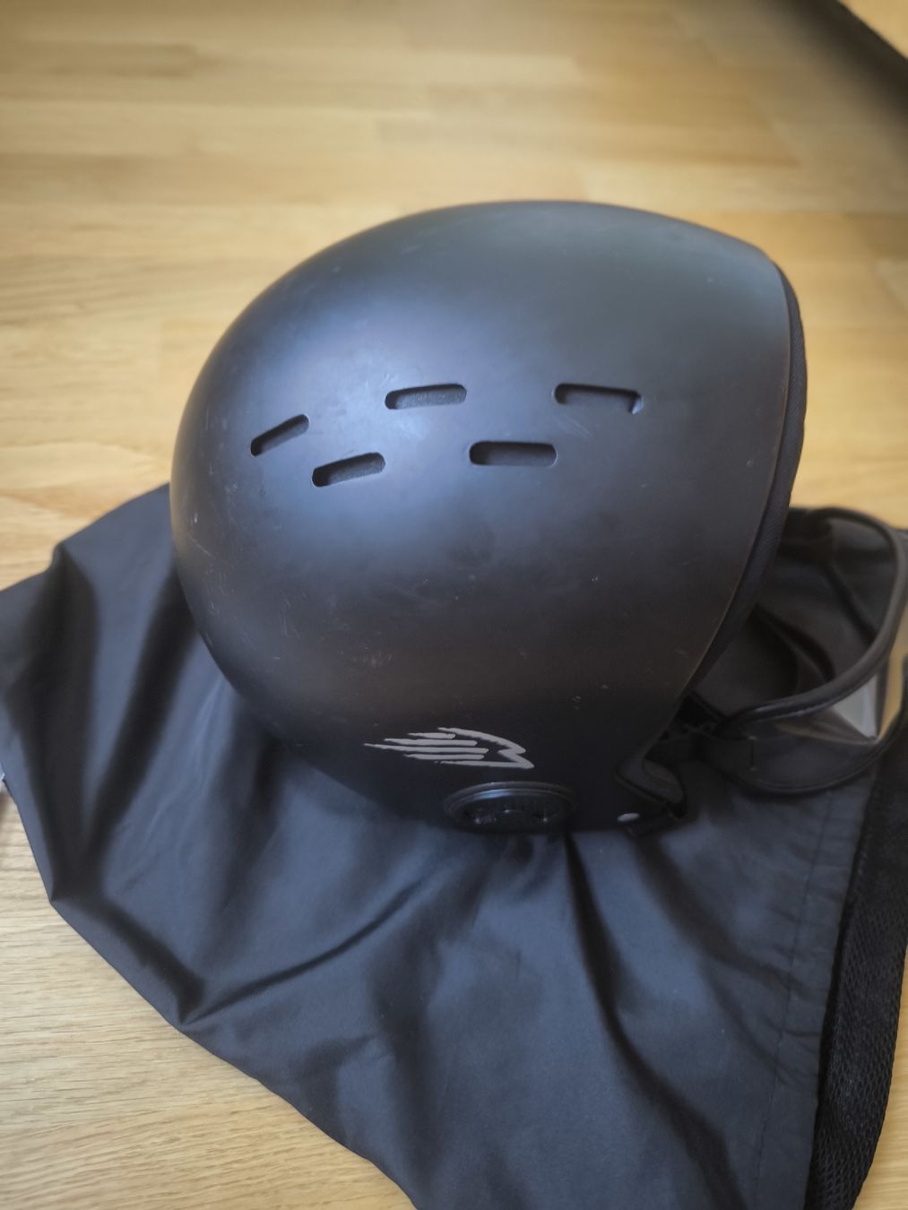 Caschi: Casque Gath – Usato da Villars-sur-Glâne venduto da Sneaky765 1