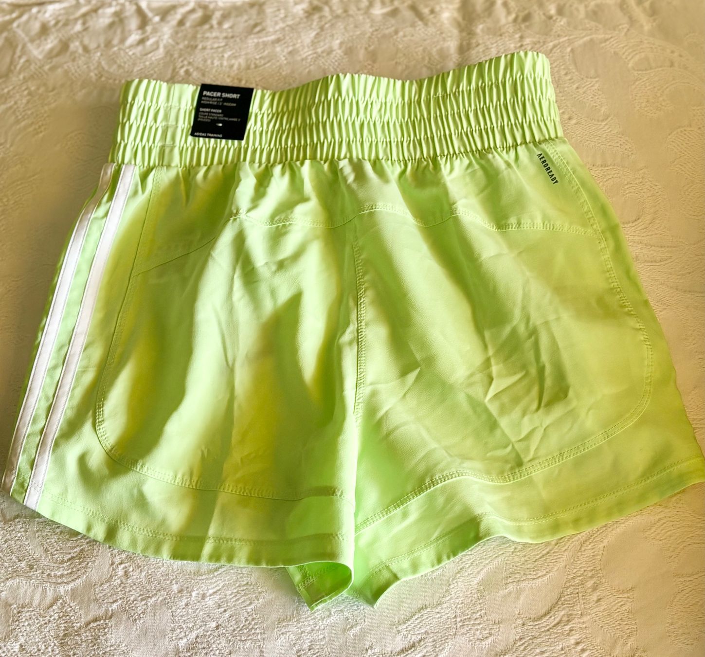 Adidas Pantaloni: PACER SHORT ADIDAS TRAINING - XS - NEUF – Nuovo e nell'imballaggio originale da Morges venduto da Bubblecut 4