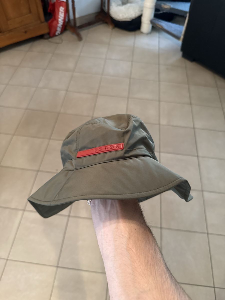 Prada Hüte, Mützen & Caps: Bob cap Prada  – Gebraucht aus Lausanne von D.Kneuss