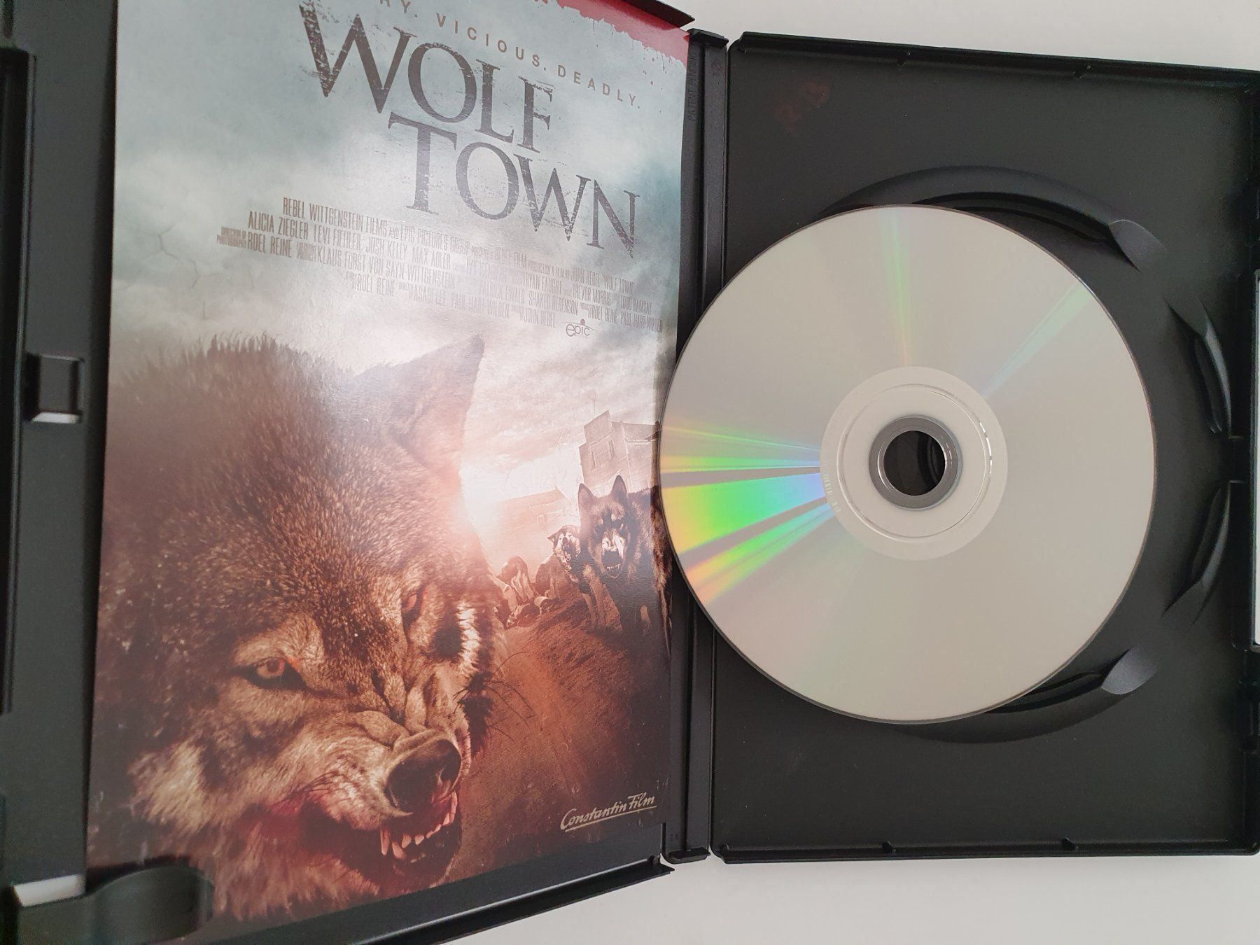 Tutti i DVDs: Wolf Town – Usato da Oberdorf BL venduto da BaldenEagle 2