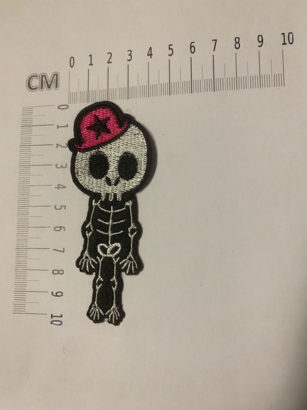 Placchette & Badge: Skelet Girl Badge – Nuovo e nell'imballaggio originale da Ostermundigen venduto da Mcone 1