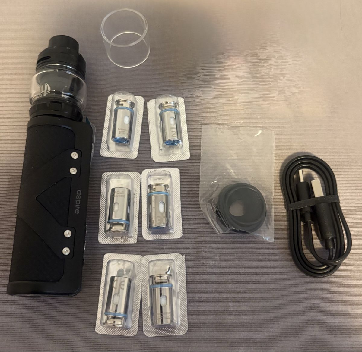 Autres tabacs: Vape Set 3. – Neuf (Voir description) à Emmenbrücke par pollux79