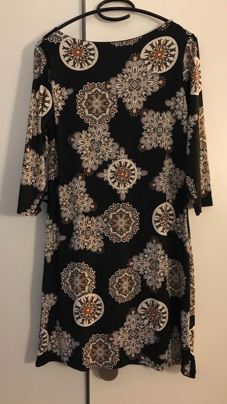 Vestiti: Damenkleid / Damenröckchen – Usato da Ennetmoos venduto da Tabakfrei 1