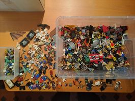 Grosses Lego Figuren Teile, Waffen, etc. Lot Versand möglich