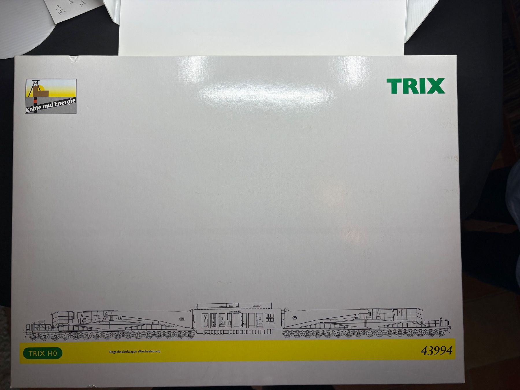 Trix Modelleisenbahnen: Trix DB Tragschnabelwagen H0 – Neu und originalverpackt aus Forch von Hanimann-Robinson 1