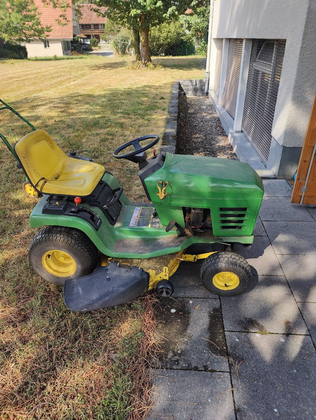 John Deere Tondeuses à gazon: john deere rasentraktor – Défectueux à schüpfen par drosshoss 1