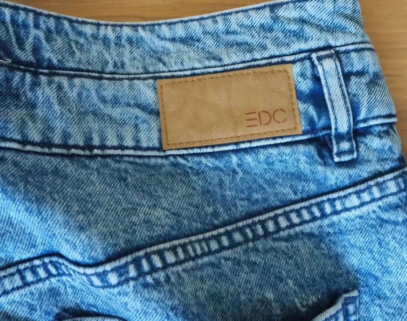 Esprit Gonne: Midi Jeansrock, Gr. 38 von EDC by Esprit – Usato da Oberwil BL venduto da mpouxry 4