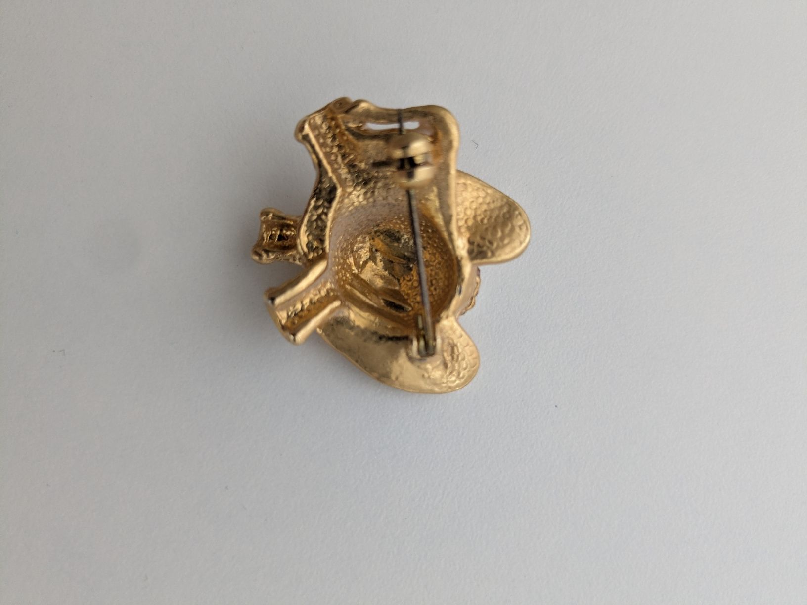 Broches & Aiguilles: Brosche Elefant Emaille Perle Strass Goldfarben gemessen – D'occasion à Rorschach par olg_5qq2 3