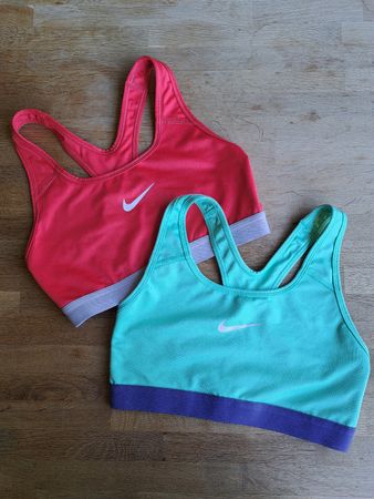 2 Sport BHs von Nike in Grösse S