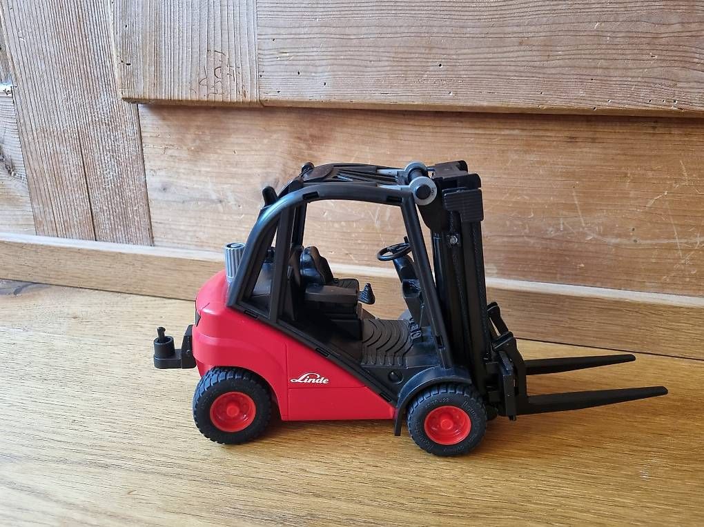 Jouets: Gabelstapler Bruder Linde  – D'occasion à Dieterswil par dan_66dw