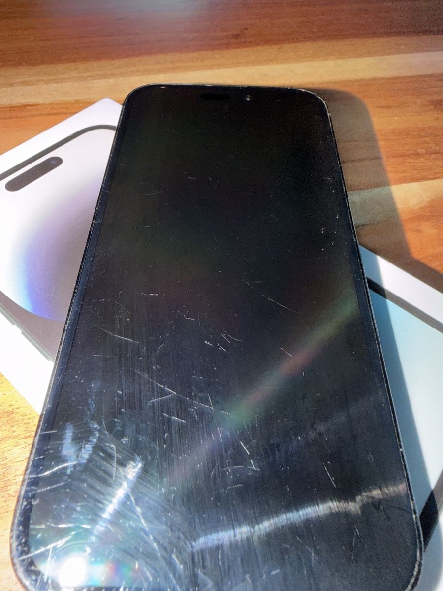Apple Telefoni cellulari / Smartphones: iPhone 14 Pro inklusive 3 OVP Hüllen  – Usato da Niederglatt ZH venduto da sim_gj7s 1