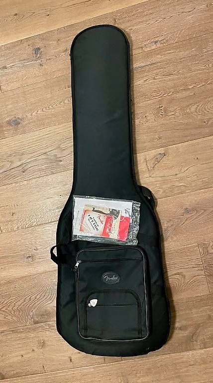 Musikinstrumente: Fender Precision Bass "Road Worn" – Gebraucht aus Horw von Rbrun 4