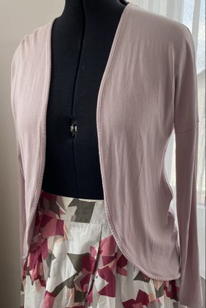 Damen Strickjacke Street rosa, getragen Grösse 40