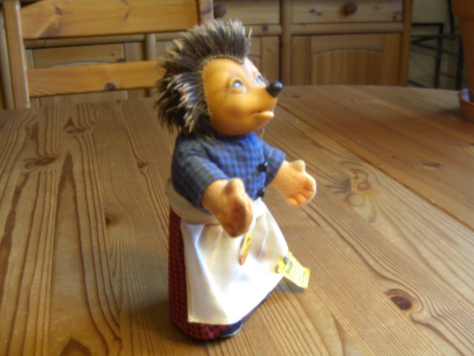 Statuette: original Exemplar der Igel Mutter Micki (Steiff), Nr.7628/17 – Nuovo (secondo la descrizione) da Winterthur venduto da Gaia 2